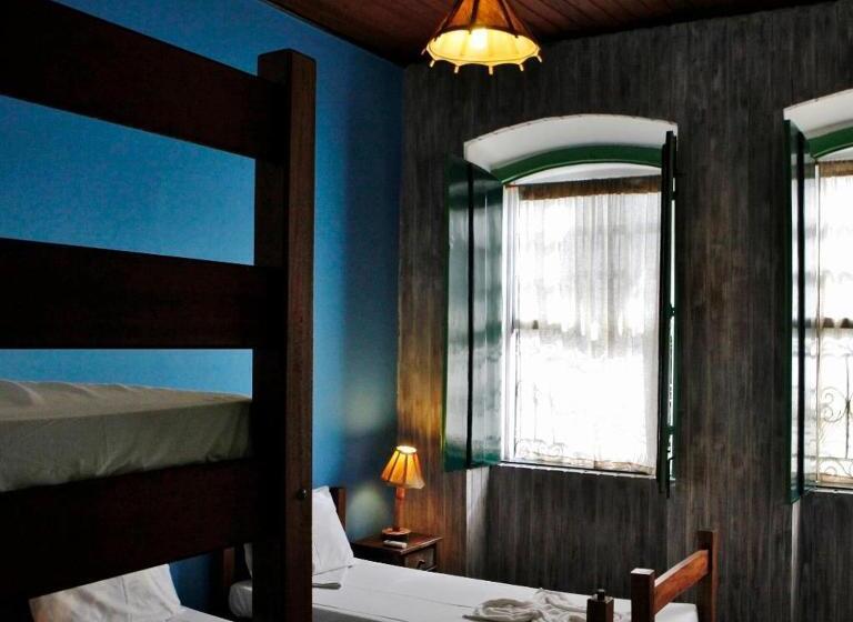 Четырехместный Номер Стандарт, Hostel Galeria 13