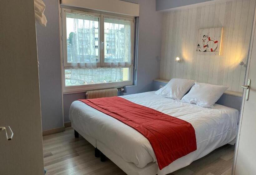 חדר סטנדרט, De Bretagne