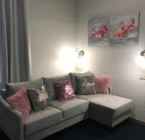 سوییت جونیور, Family Residence Boutique