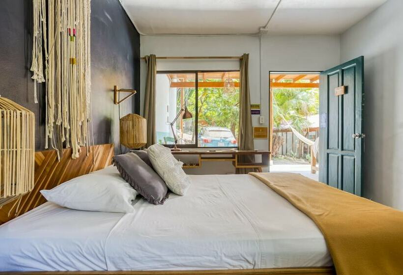 디럭스 룸, Selina Santa Teresa North   Hostel