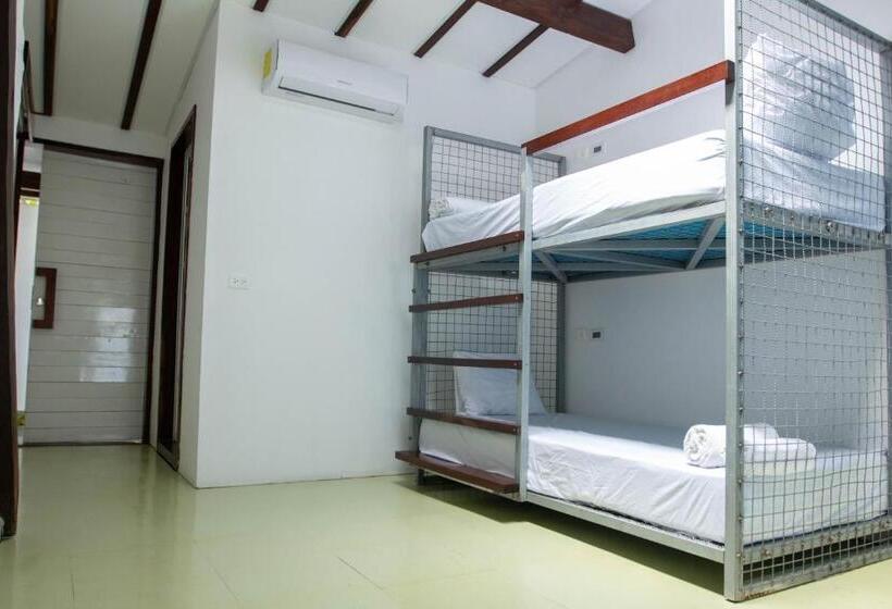 スタンダード４人部屋, The Yak Lake House   Hostal