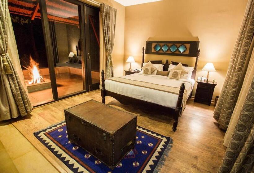 스탠다드 룸 킹사이즈 침대, Vannraj Resort And Spa
