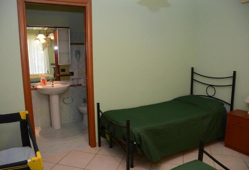 Семейный Номер Вид на Сад, B&b Villa San Leonardo