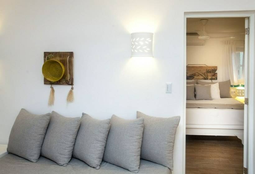 سوئیت جونیور با چشم‌انداز, Los Corales Beach Village