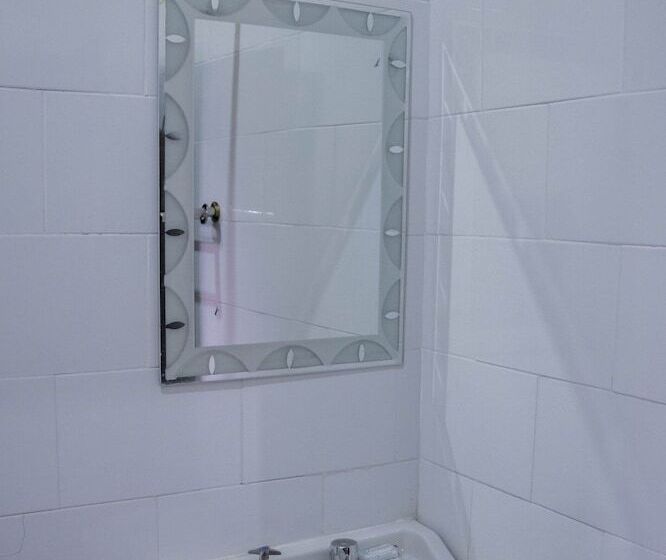 Номер Стандарт Трехместный, The  Secret  Garden  Hotel  Moshi