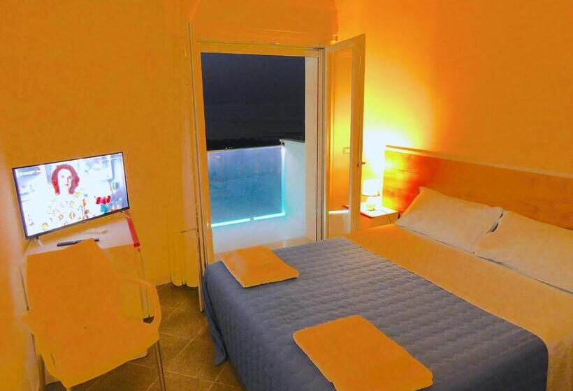 غرفة سوبيريور رباعية, Albergo Lido Diomedee