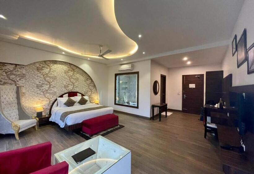 Президентский Люкс, Winsome Resort & Spa Corbett