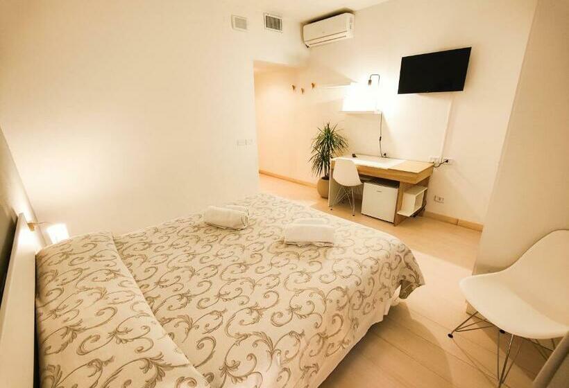스탠다드 룸, Albergo B&b Tenesi