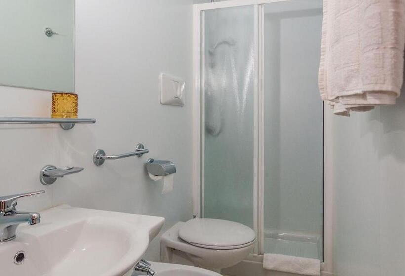 Номер Стандарт Трехместный, Albergo De Jean