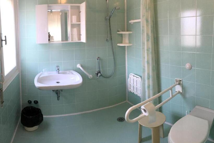اتاق استاندارد برای معلولان, Casa Diomira