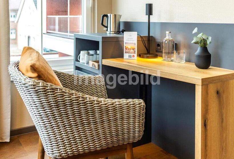 Номер Стандарт с Балконом, Arthotel Bakker