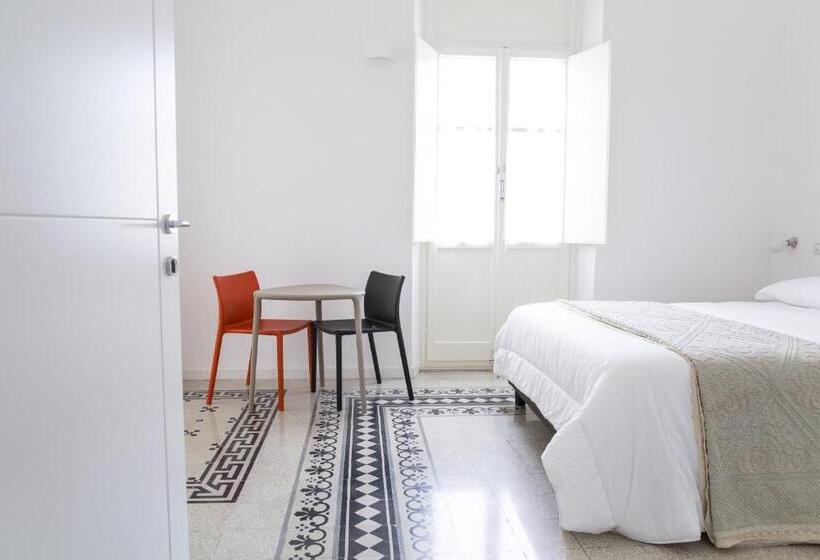 Номер Стандарт, B&b Angioy 18