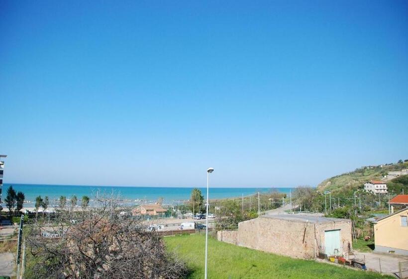 غرفة ديلوكس ثلاثية مطلة على البحر, Cala Chiara