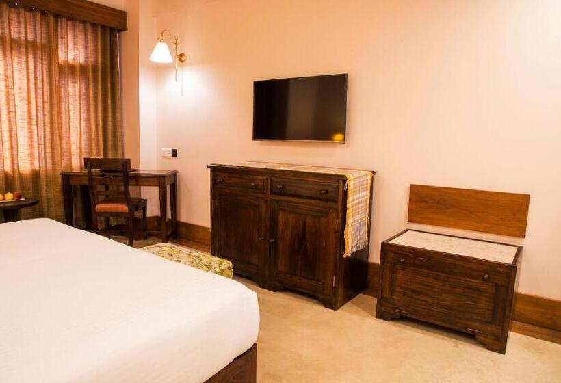 デラックスルーム, The Guwahati Address By Centre Point