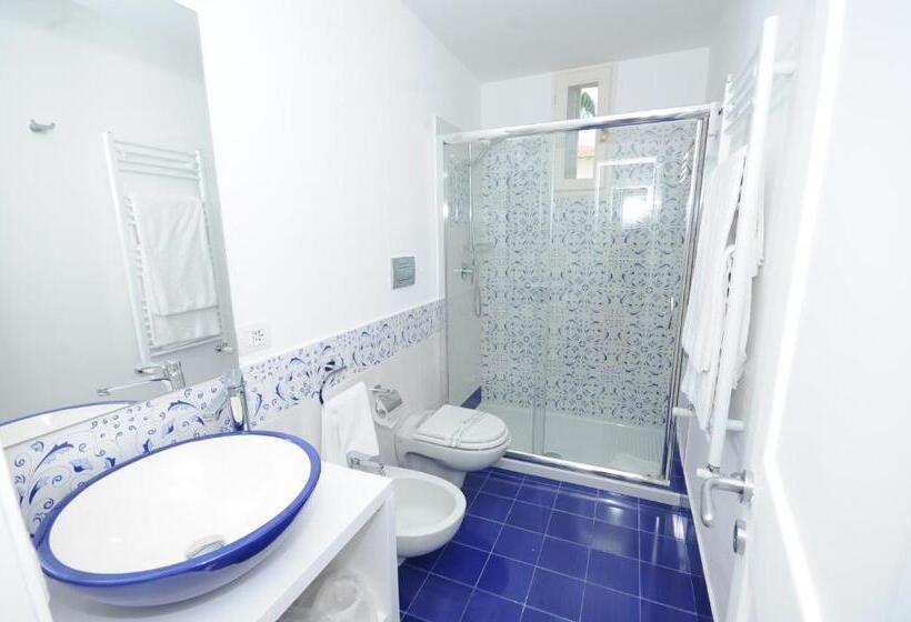 Номер Deluxe Вид на Море с Балконом, Maremaris B&b