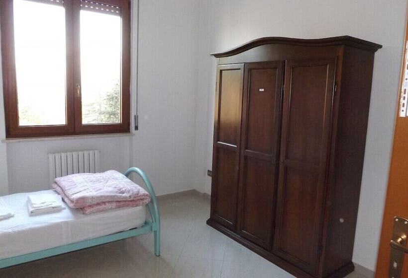 اتاق استاندارد چهار تخته, Ostello Il Volto