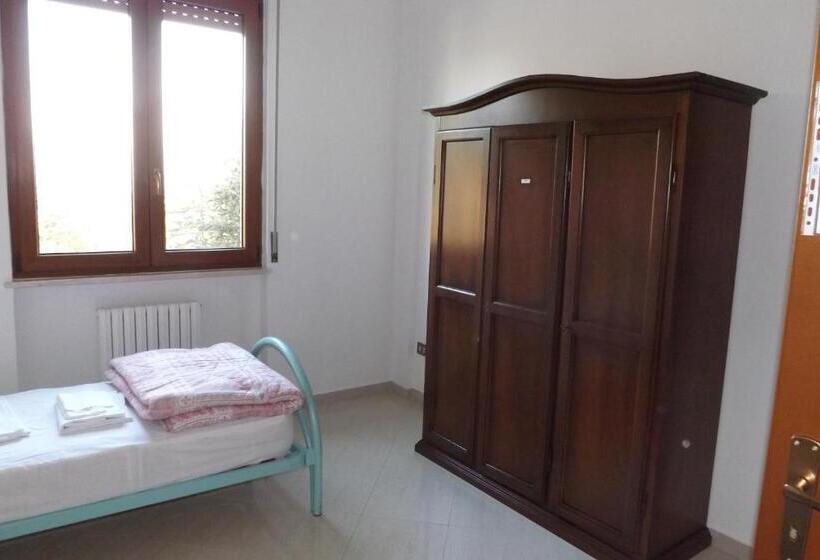 اتاق استاندارد یک نفره, Ostello Il Volto