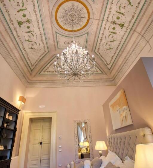 سوئیت با وان آب گرم, Corte Rossetti Le Dimore Luxury B&b