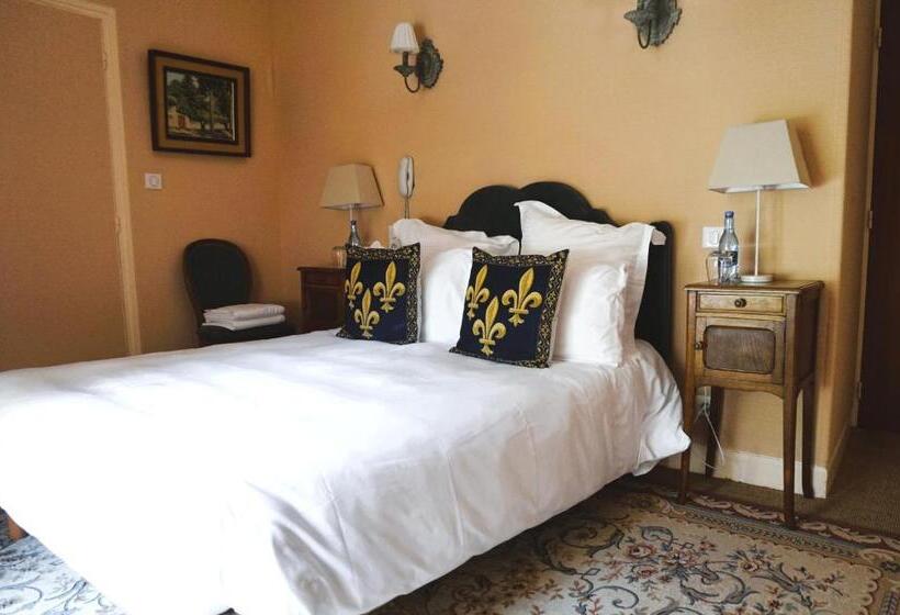Номер Стандарт, Hôtel Restaurant Le Manoir De Montesquiou