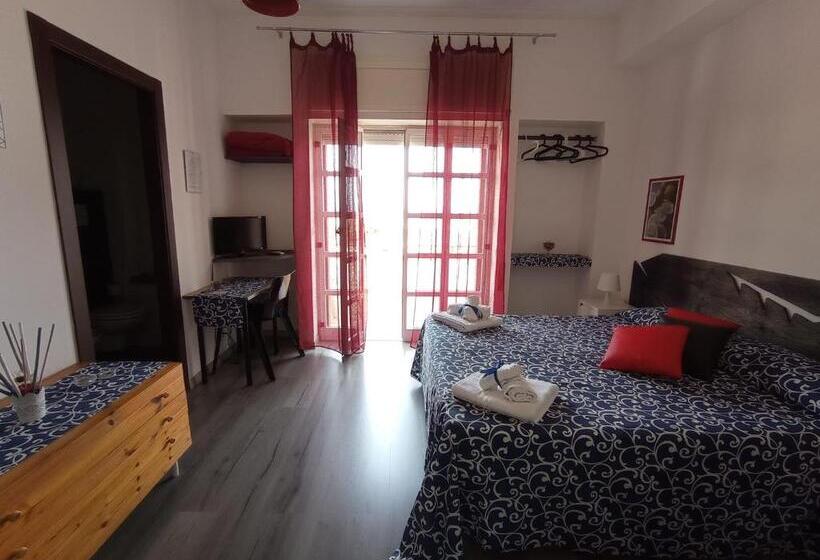Standard Triple Room, Idria B&b