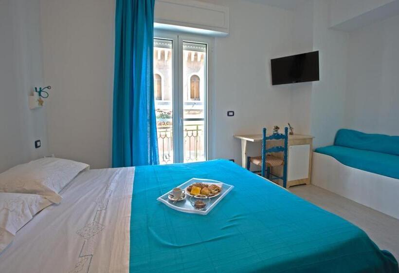 Chambre Triple Standard, Controvento Rooms