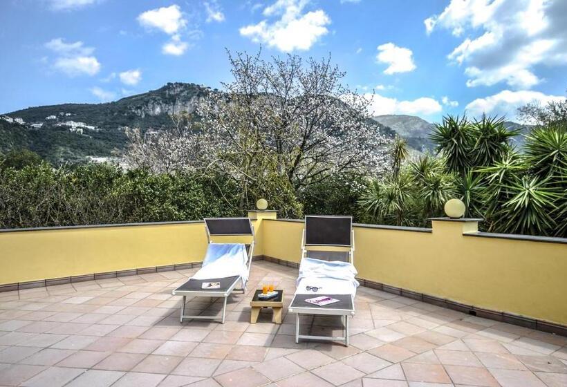 Номер Стандарт с Балконом, La Gaggia Guest House