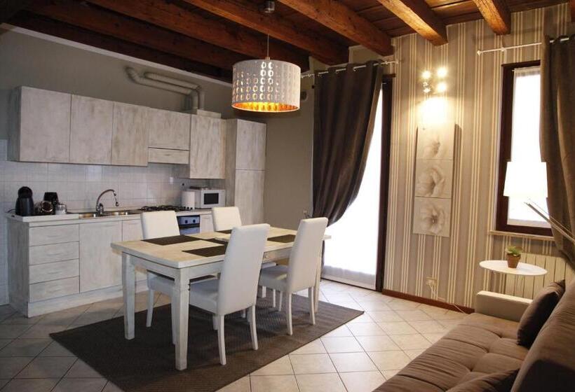 آپارتمان 1 خوابه با بالکن, Verona Rooms
