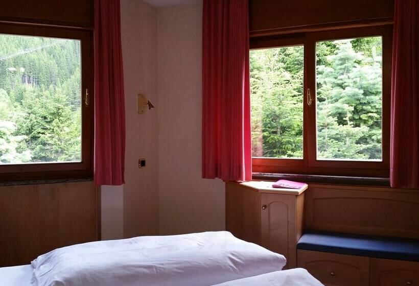 Номер Стандарт Вид на Горы, Chalet Brigitte B&b