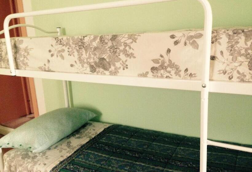 Четырехместный Номер Стандарт, B&b La Corte