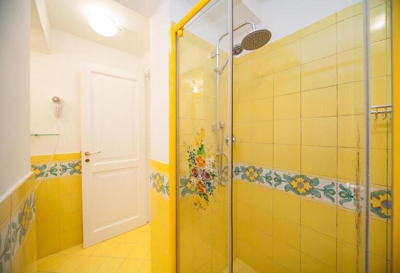 Четырехместный Номер Deluxe, Villacore Capri