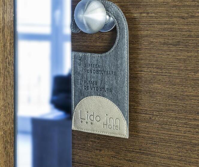 اتاق استاندارد برای معلولان, Lido Inn