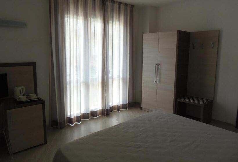 Chambre Standard avec Balcon, Lido Inn