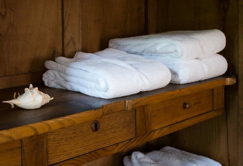 标准间, Hébergements Insolites Domaine Arvor Spa