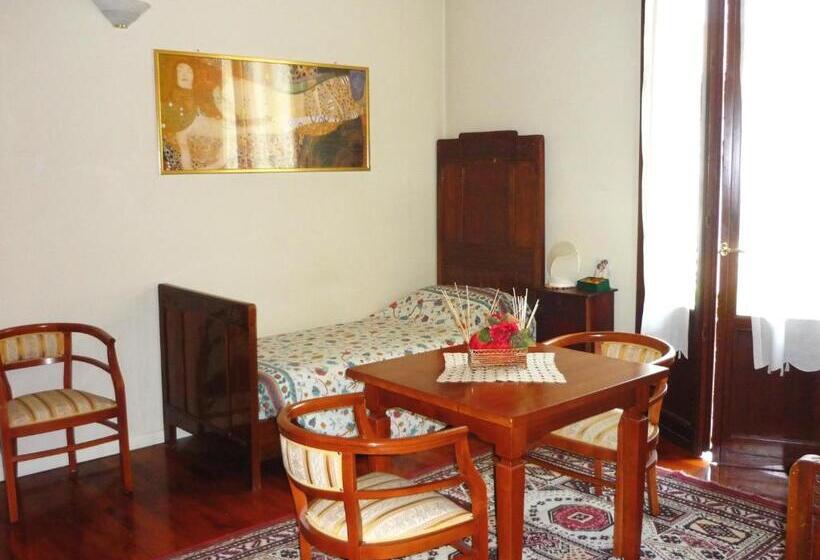 Standard room with outdoor bath, Il Giardino Segreto