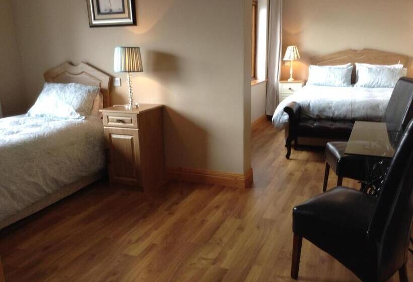 스탠다드 트리플 룸, Benbulben Farmhouse B&b