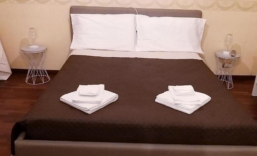 اتاق خانوادگی, Bed & Breakfast Gli Oleandri