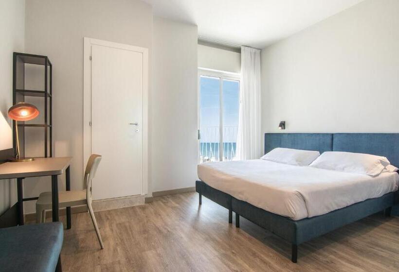 Номер Стандарт Вид на Море с Балконом, Montecarlo 3 Stelle Superior