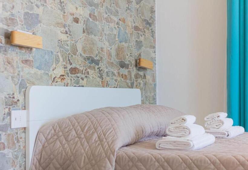 デラックススタジオ, Roccabianca Rooms & Studios