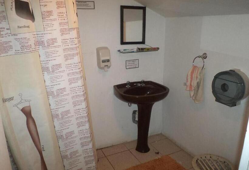 اتاق استاندارد یک تخته با سرویس بهداشتی مشترک, Hostal Casona De Chorrillos