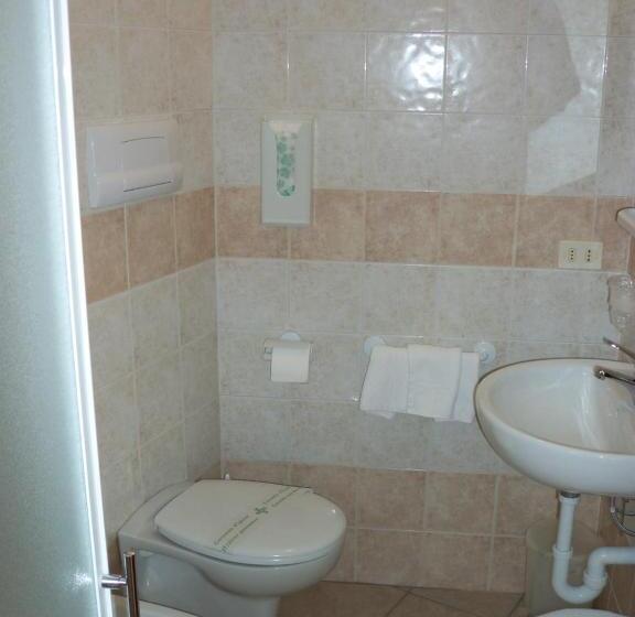 Четырехместный Номер Стандарт, Albergo Marsari