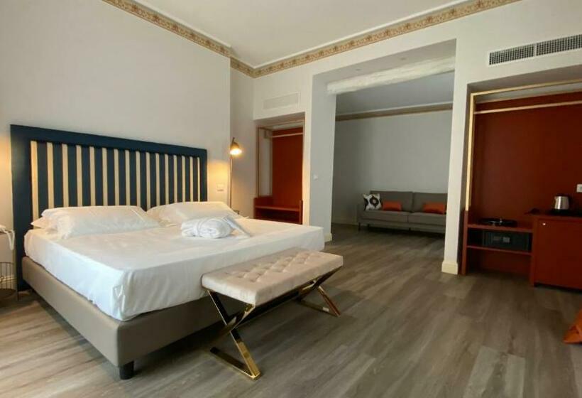 Номер Deluxe Вид на Море Боковой, Lanterne Magiche Ortigia Suites