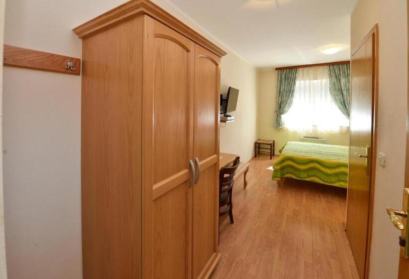 스탠다드 룸, Bed And Breakfast Julia