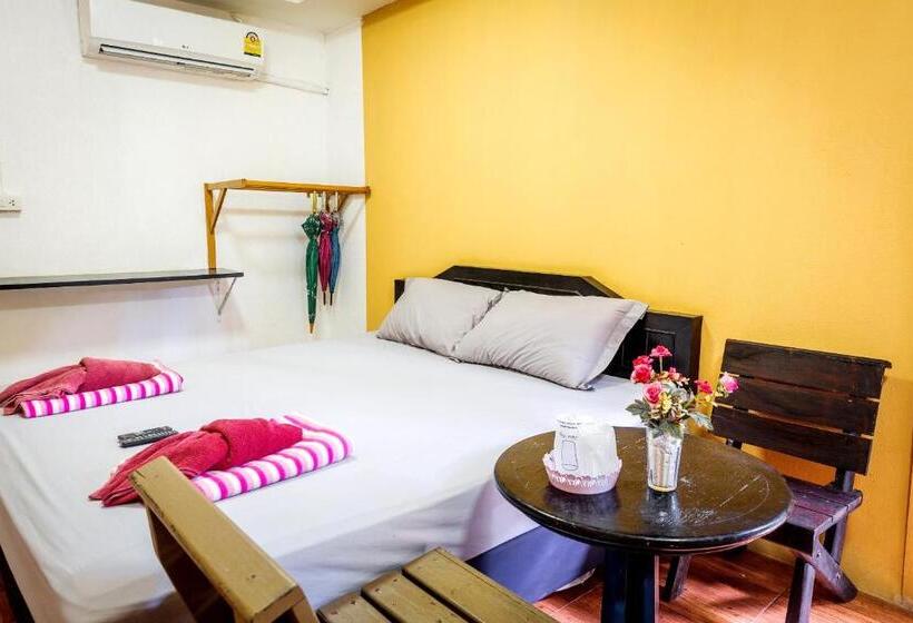 بانگلوی استاندارد, Tuk Tuk Guesthouse