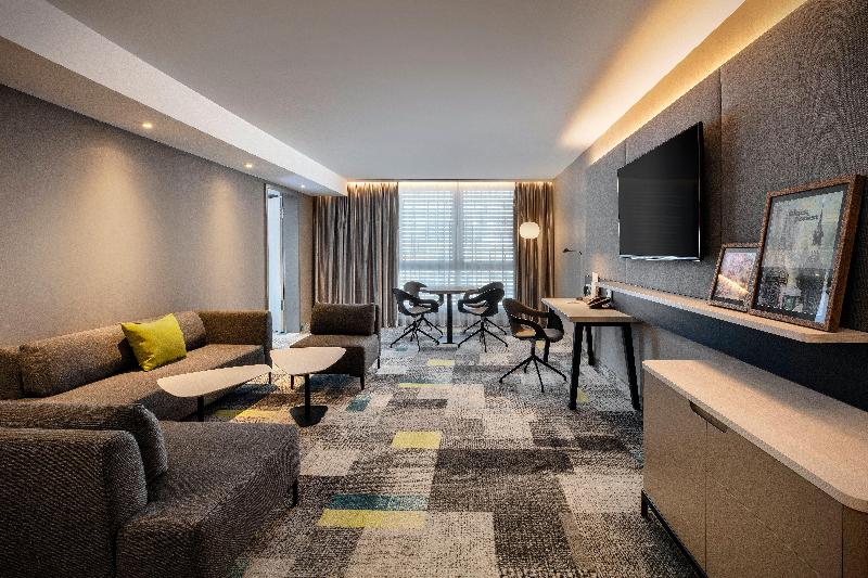 带大床的套房, Holiday Inn   Villingen   Schwenningen, An Ihg