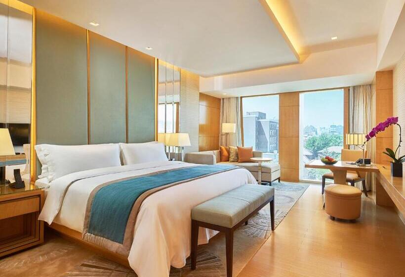 Номер Deluxe, Pan Pacific Beijing