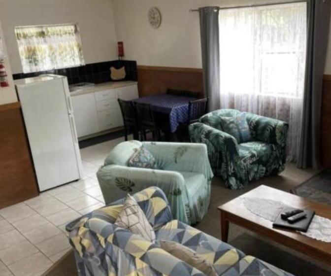 Family Suite, Murray Gardens Motel