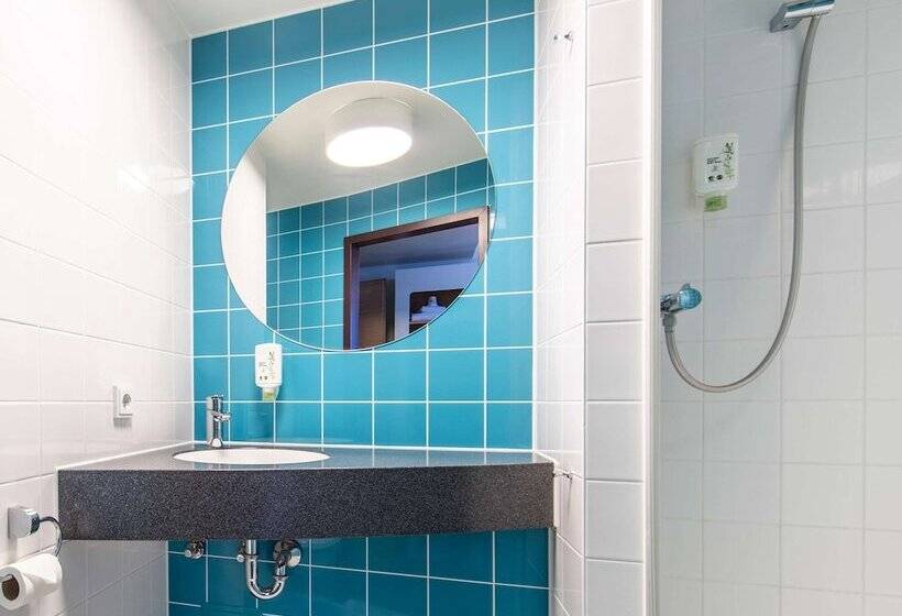 标准三人间, B&b Hotel Rosenheim