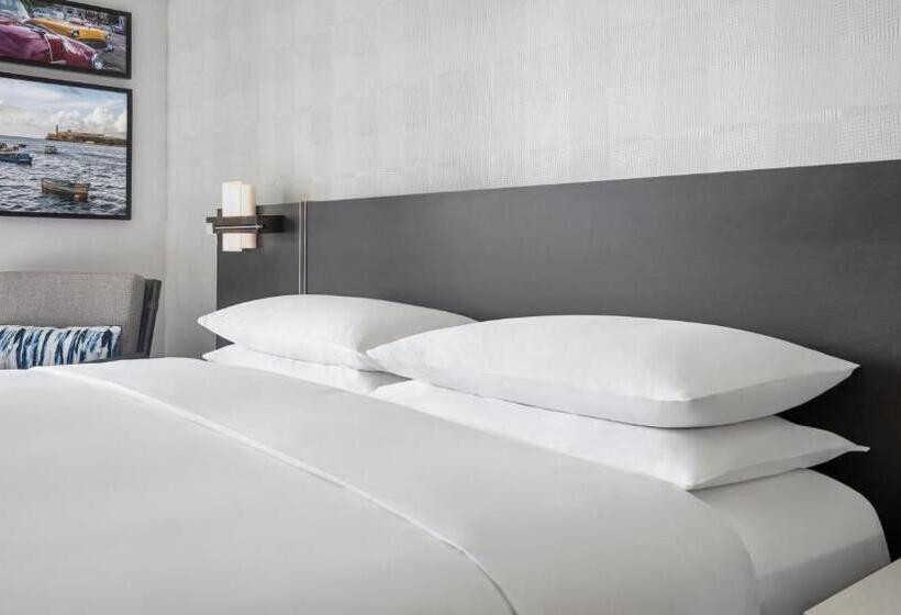 带阳台的豪华间, Hyatt Centric Brickell Miami