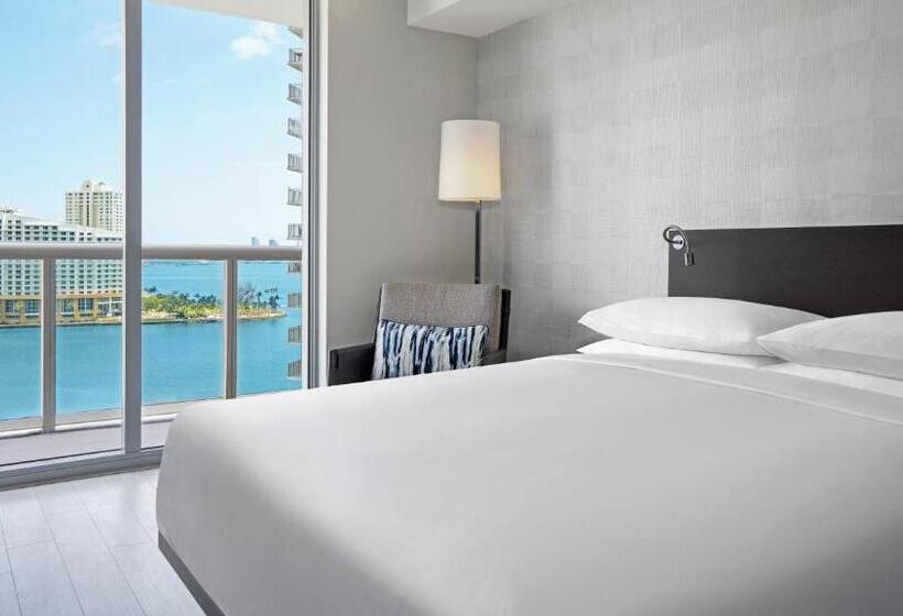 带大床的小型套房, Hyatt Centric Brickell Miami
