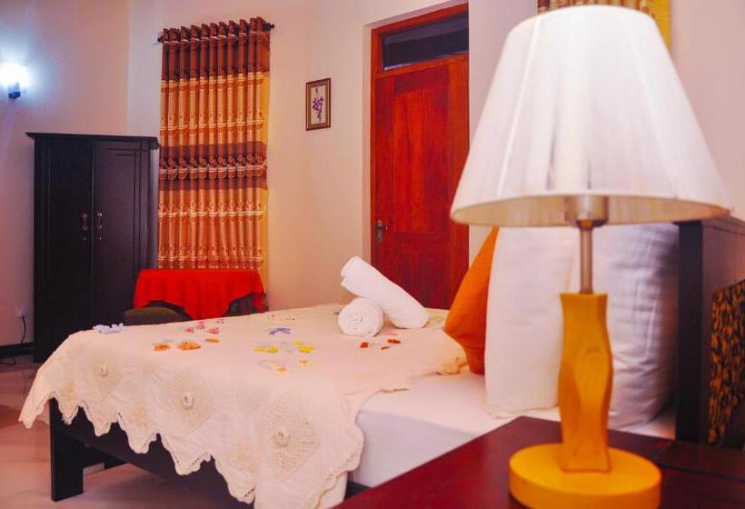 디럭스 4인 룸, New Kandy Residence